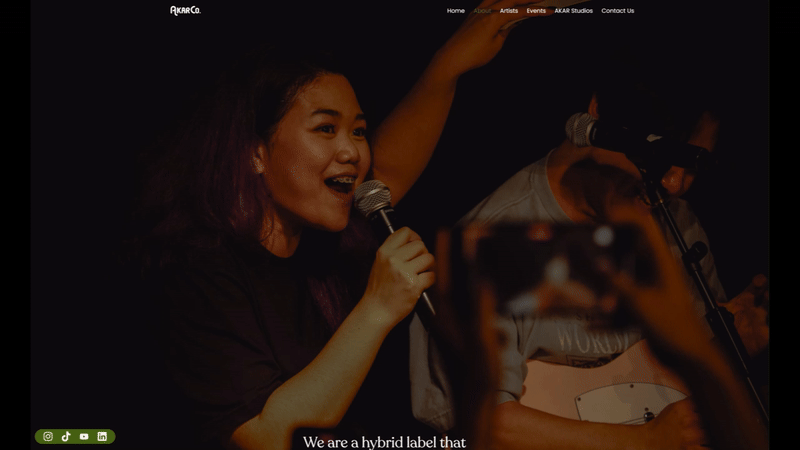 About Us page featuring parallax scrolling and hover effects for engaging user experience